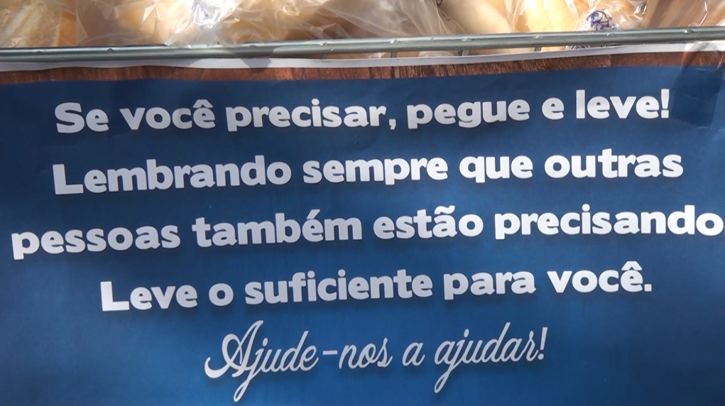 Rede de supermercados friburguense distribui 1000 pães por dia