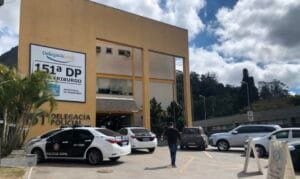 Mulher foi presa com drogas no Condomínio Terra Nova