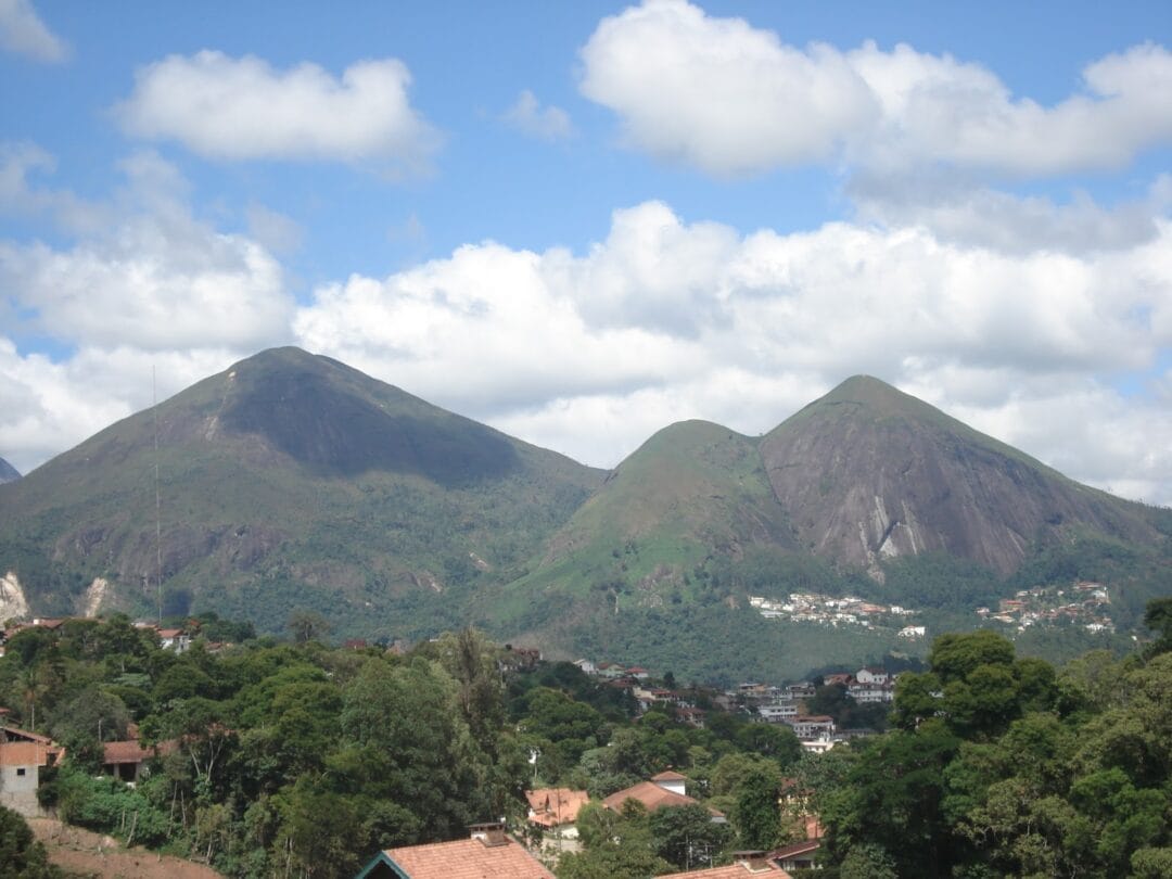 Prefeitura realiza vistoria na Pedra da Catarina para desenvolver de esportes radicais