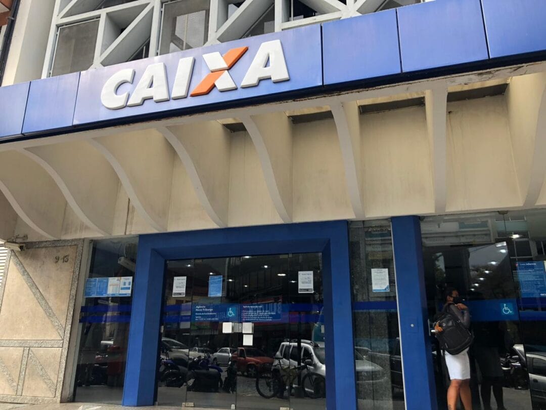 Caixa abrirá neste sábado para pagamento do auxílio emergencial e do saque emergencial do FGTS