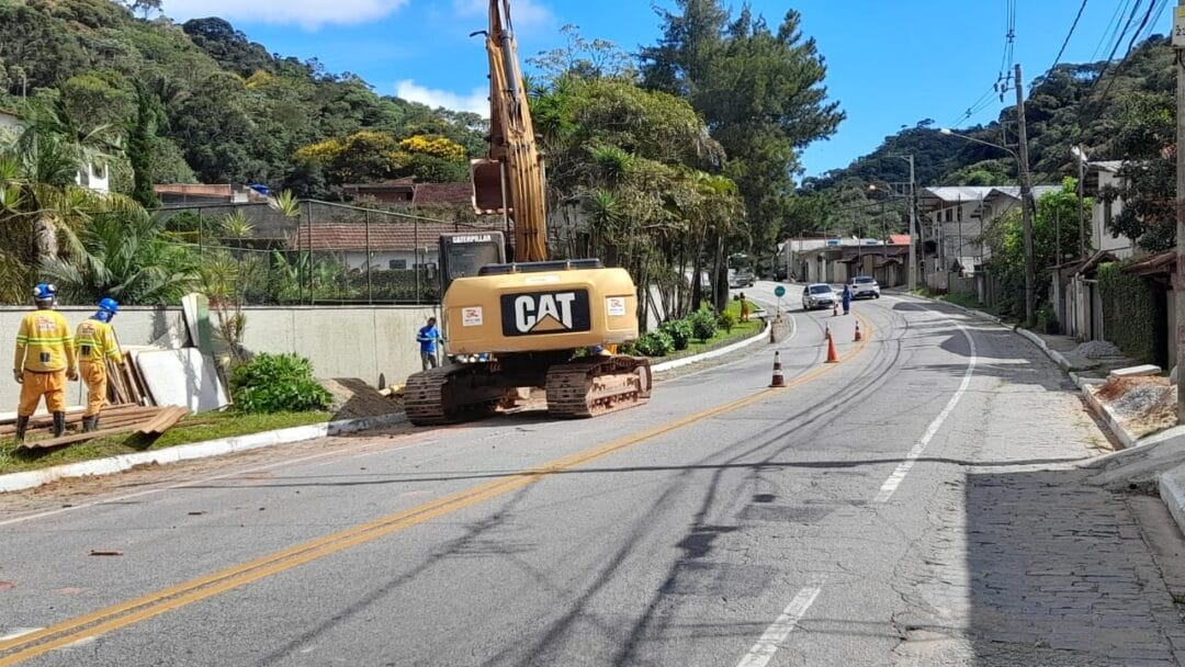 RJ-116: obras deixam trecho da rodovia em sistema de ‘pare e siga’