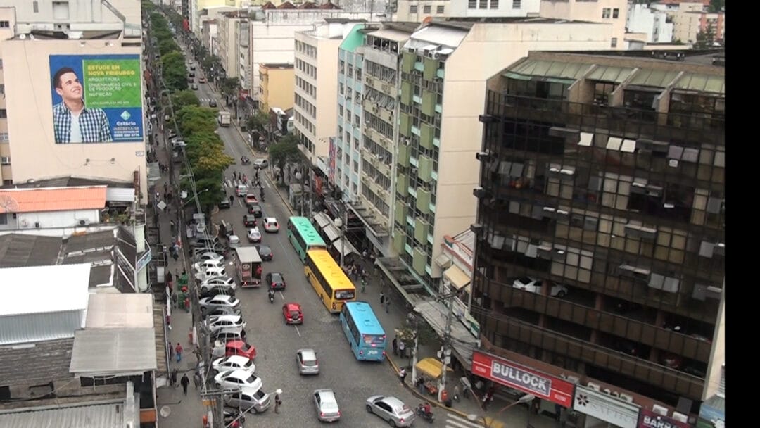 Lojas podem abrir nos feriados de 15 e 20 de novembro