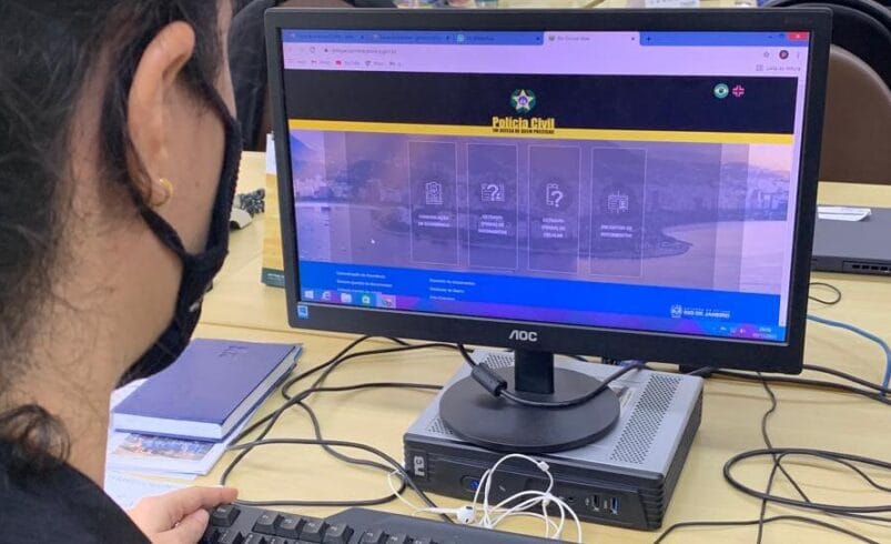 Com iniciativa estadual, atendimentos feito em delegacia foram adaptados para o formato online