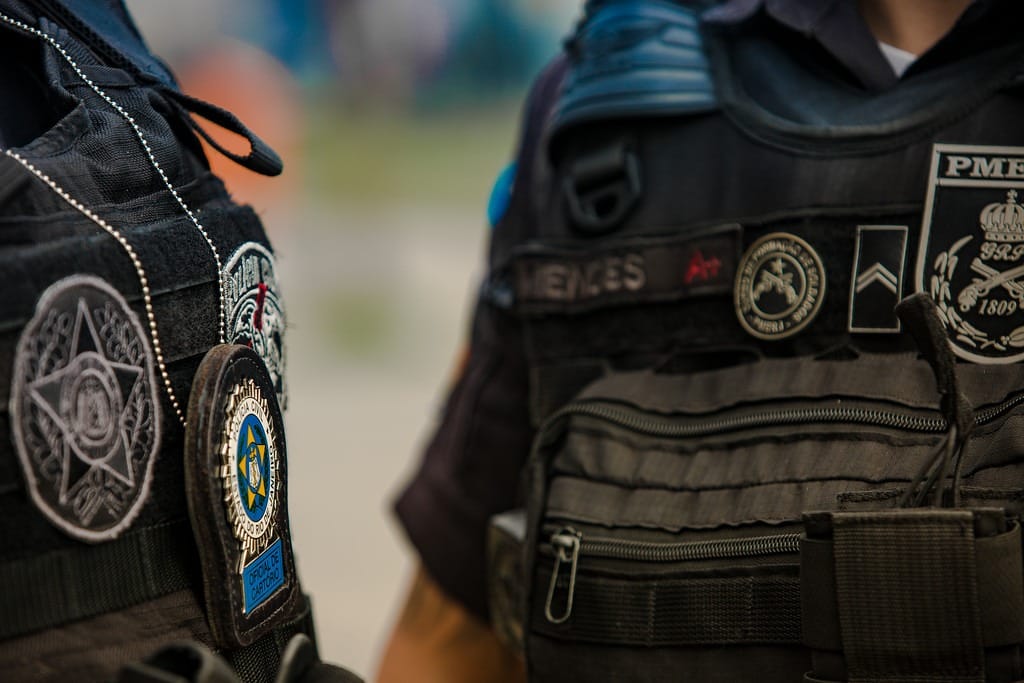 Governo do estado inicia processo de compra de câmeras para fardas policiais