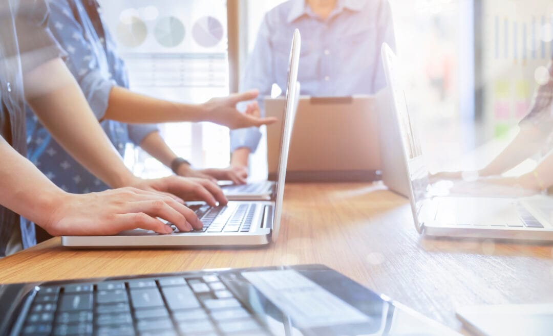 Parceria entre Firjan e Sinditec vai oferecer cursos gratuitos na área de tecnologia