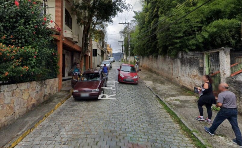 Rua Augusto Severo, no Centro, fica interditada nesta segunda para serviço de capina e limpeza