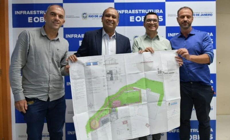 Município entrega projeto para construção de nova praça em São Geraldo; investimento depende do governo do estado