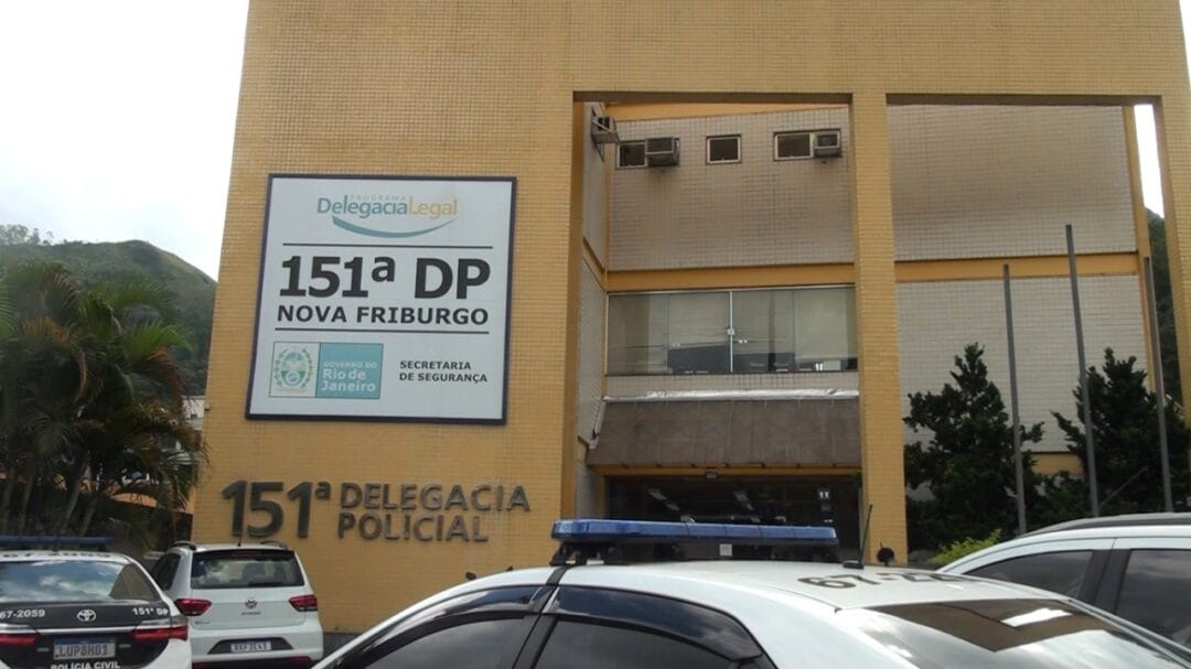 Polícia Civil cumpre mandados de prisão por lesão corporal e roubo em Nova Friburgo