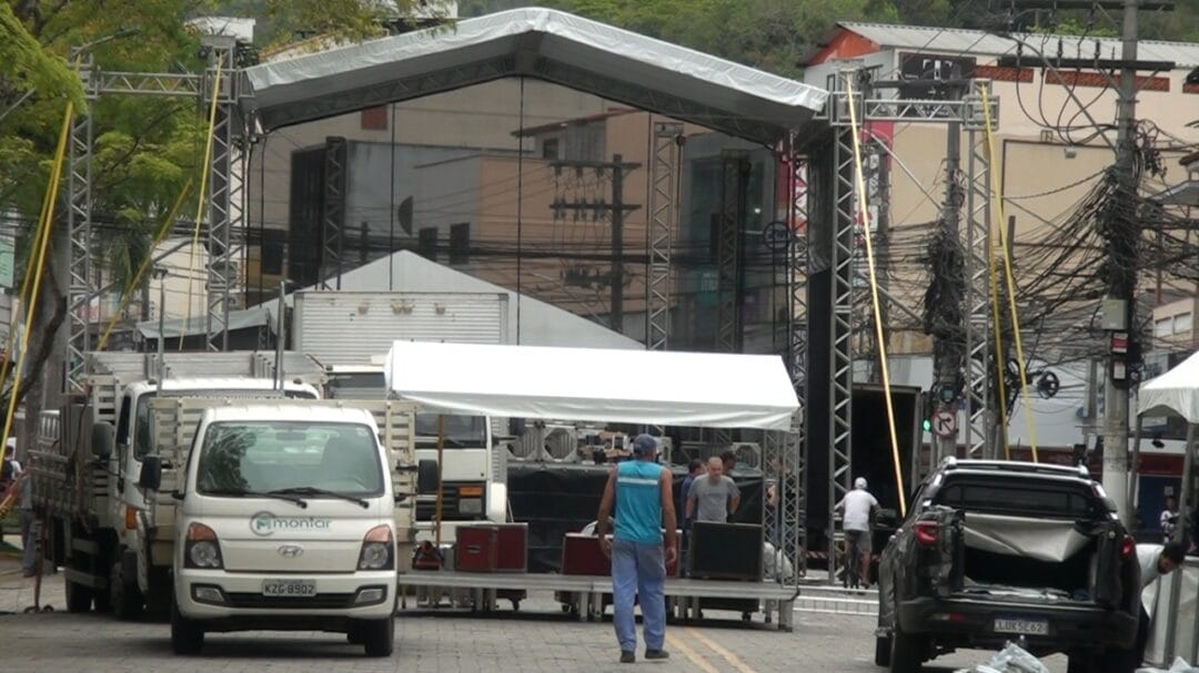 Festa da Cerveja começa nesta quinta e vai até domingo da Av. Alberto Braune