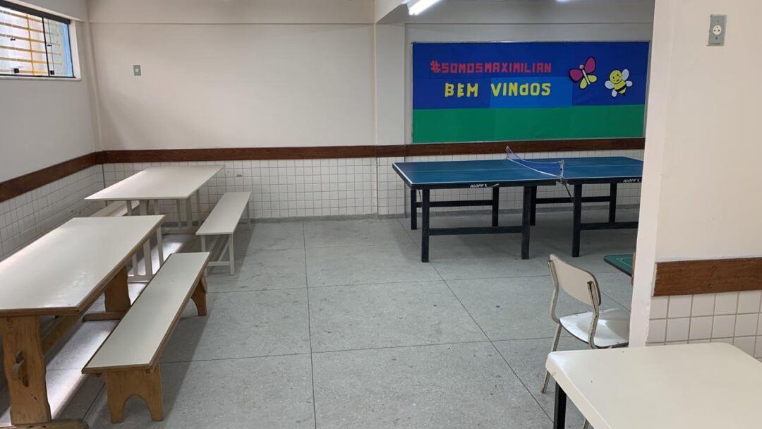 Aulas da rede municipal voltam hoje com escolas reformadas e novos uniformes