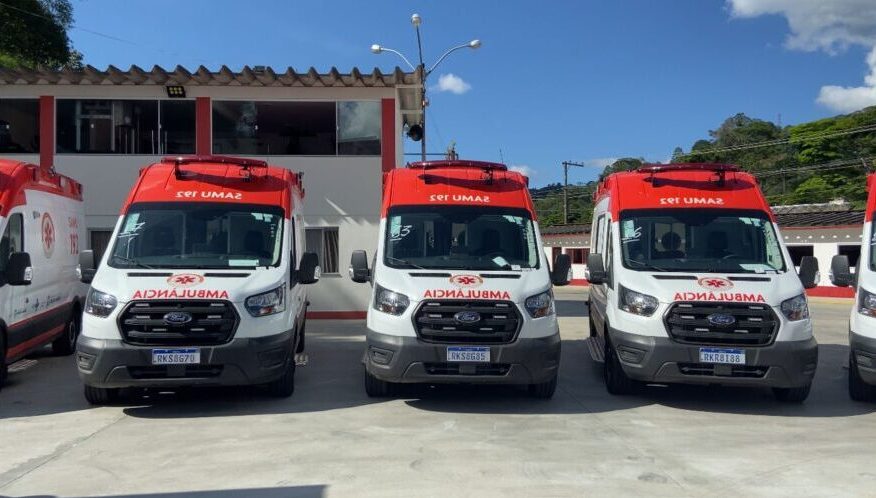 Nova Friburgo recebe novas ambulâncias; entrega foi feita por vice-governador