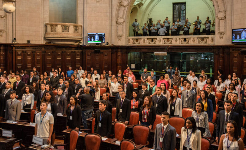 Parlamento Juvenil: jovens de 14 a 17 anos podem se inscrever até o dia 25 de junho