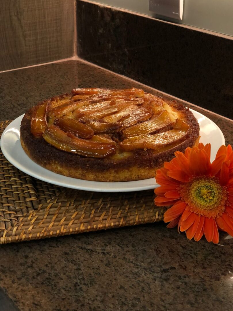 Receita de bolo de banana caramelizada