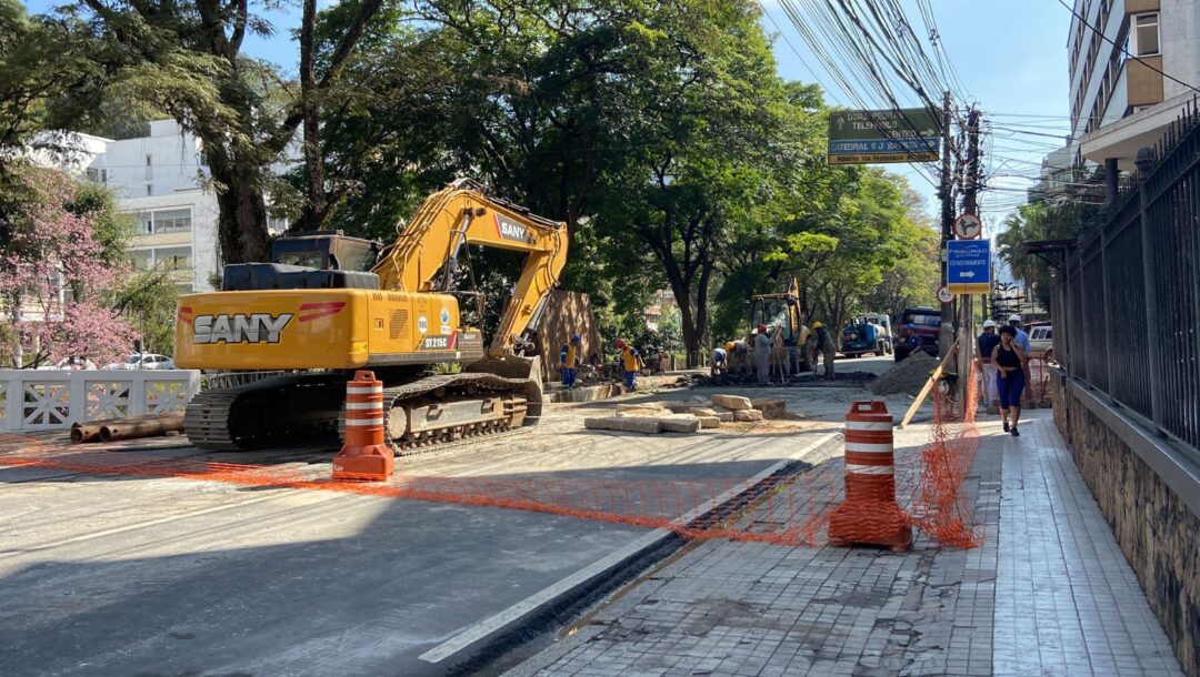 Av Comte Bittencourt deve ser liberada até quarta, diz coordenador das obras