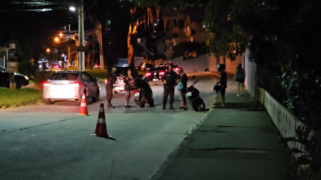 Operações da Mobilidade Urbana e Polícia Militar continuam apreendendo motos e carros irregulares