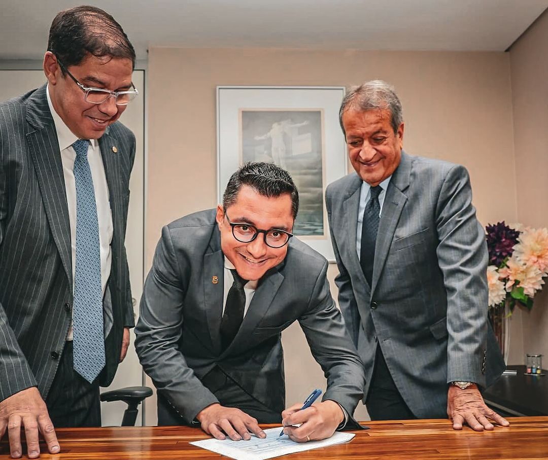 Casa nova: Prefeito de Nova Friburgo se filia ao PL