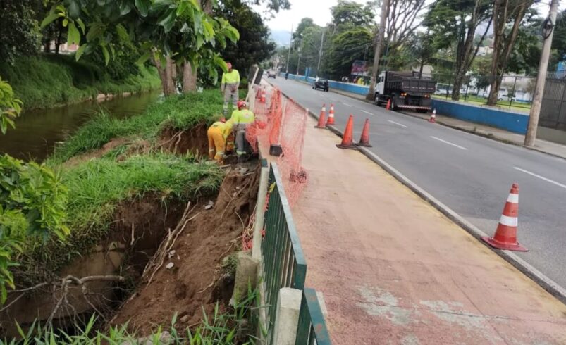 Rota 116 recupera drenagem em trecho urbano de Nova Friburgo após chuvas