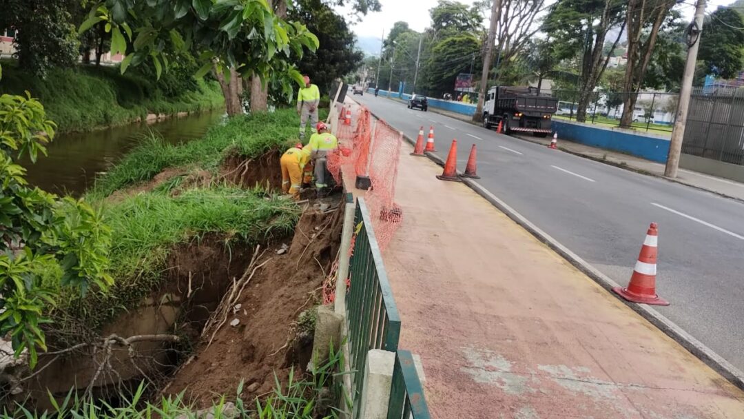 Rota 116 recupera drenagem em trecho urbano de Nova Friburgo após chuvas