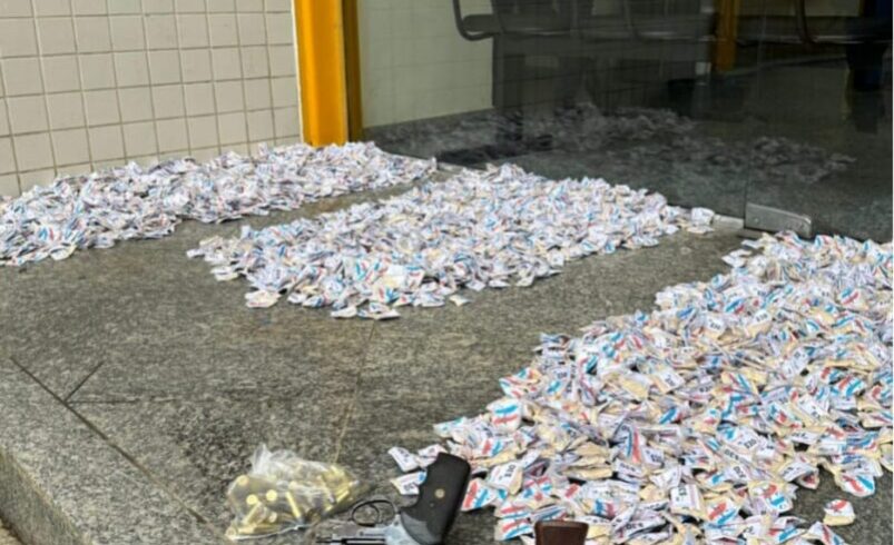 Tráfico em Nova Friburgo: homem é preso com mais de cinco mil papelotes de cocaína e duas armas de fogo