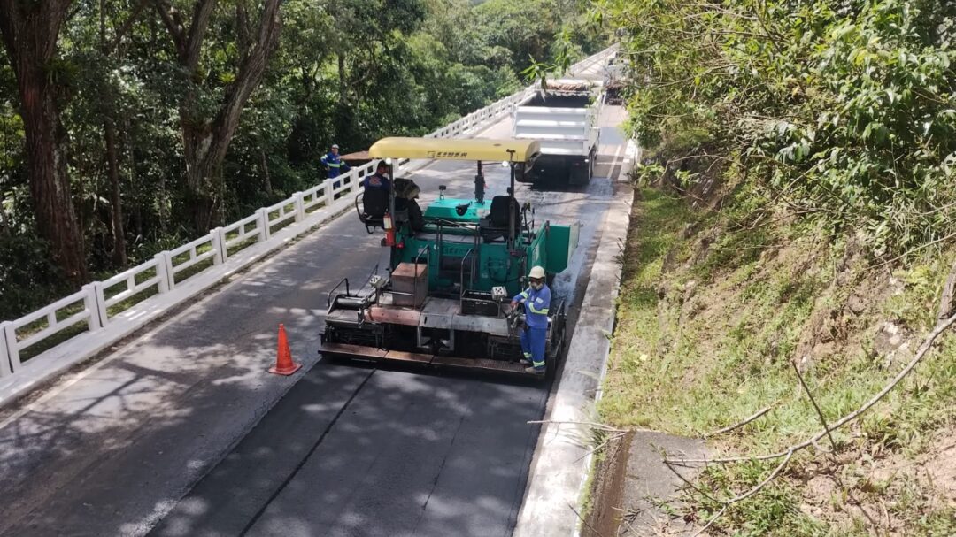 Nova Friburgo: Rota-116 adota sistema de pare e siga na via
