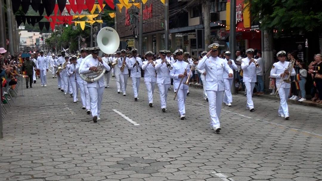 Tradicional Desfile Cívico-Militar comemora os 206 anos de Nova Friburgo