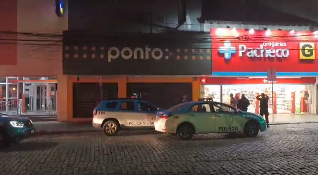 Comércio sofre tentativa de furto no Centro de Nova Friburgo na noite da última quarta, 12