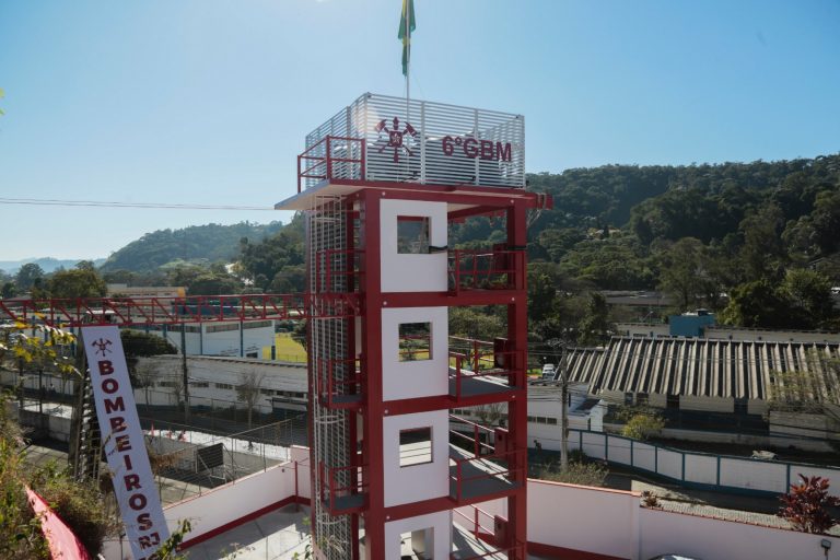 ⁣Corpo de Bombeiros de Nova Friburgo inaugura uma nova Torre de Exercícios no quartel