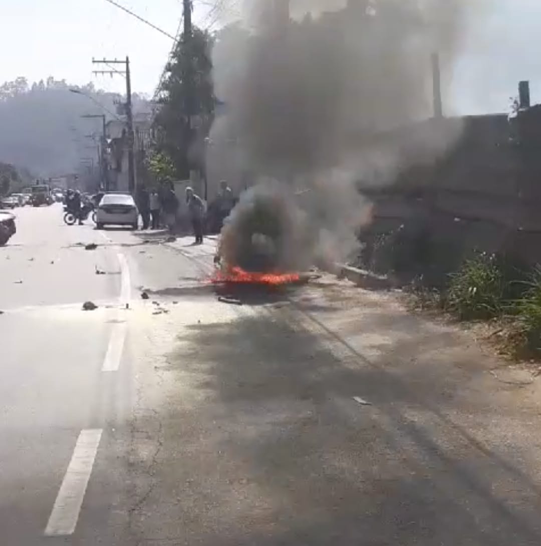 Morre motociclista cuja moto explodiu após colisão na última terça,10, em Nova Friburgo