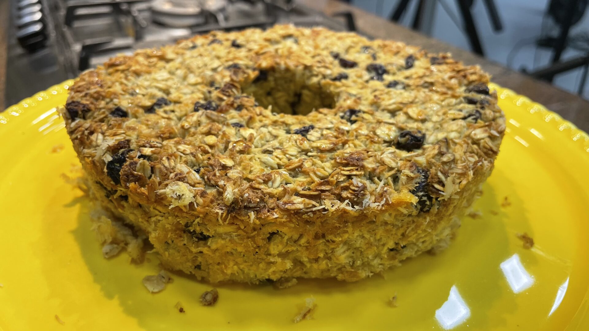 Receita do dia: Bolo de Aveia e Passas ao Rum