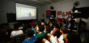 cenas de Pedagogia do Cinema na Escola, de Luciano Bugarin,