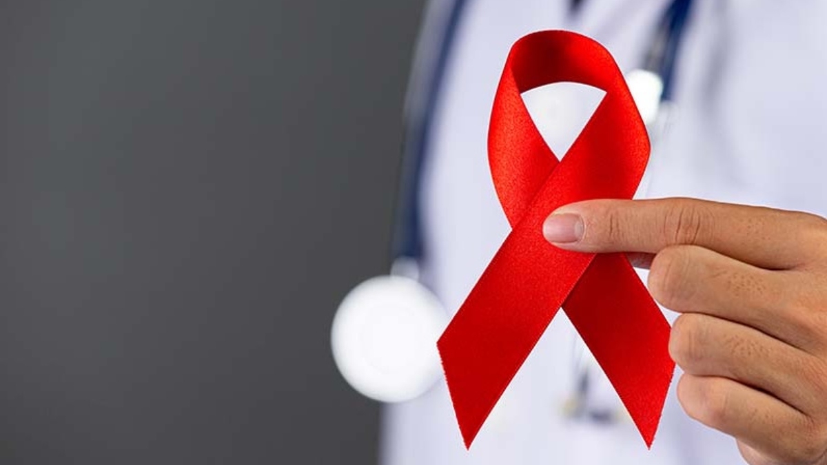 Dia Mundial da Aids: A história do Laço Vermelho e os desafios na luta contra o preconceito