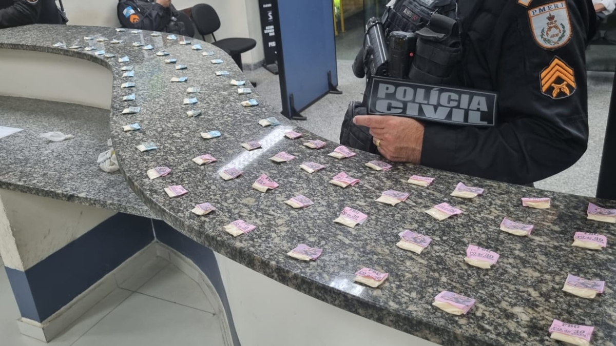 Avó e neta são presas em flagrante por tráfico de drogas em Nova Friburgo