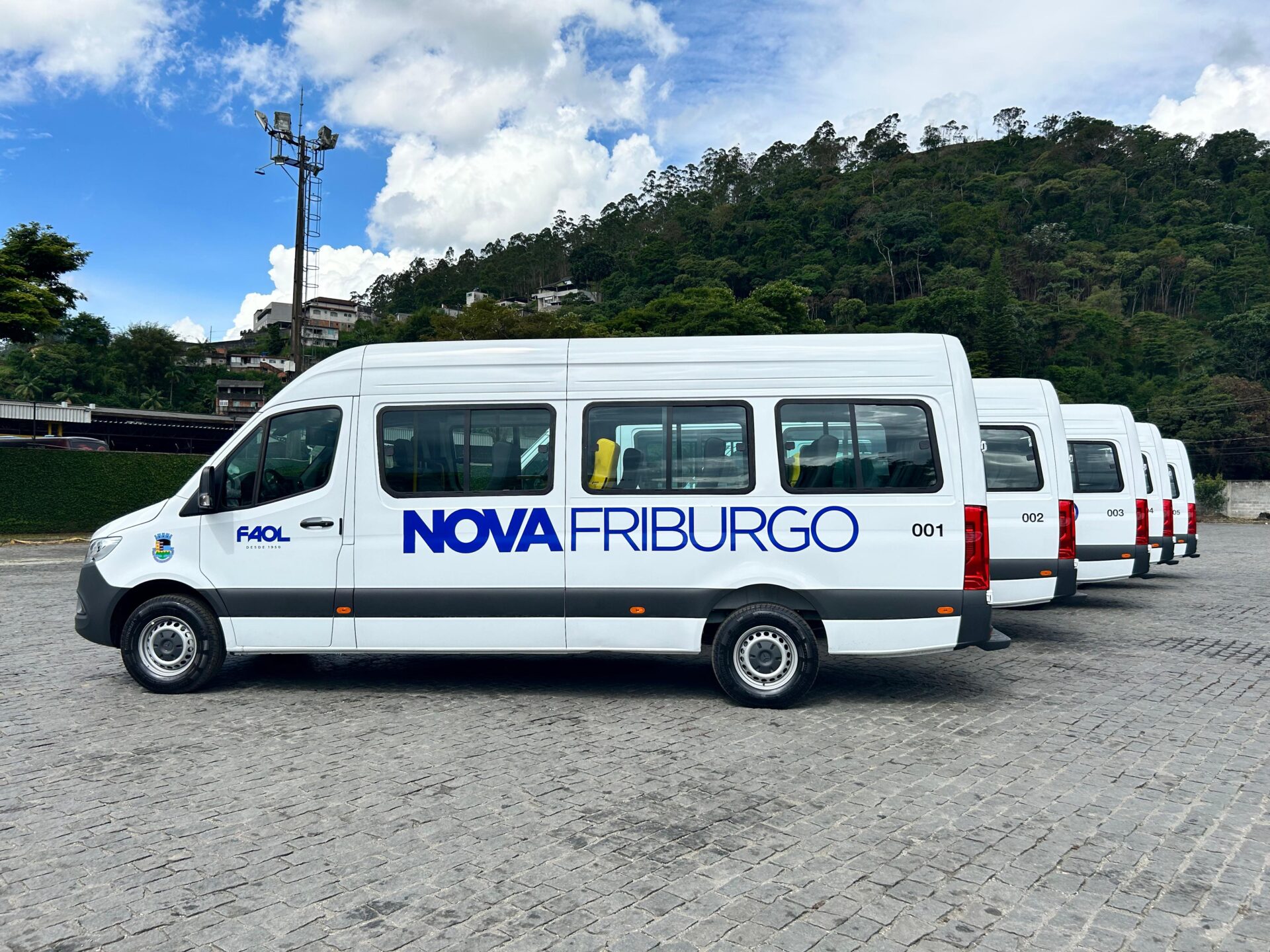 novas vans de transporte da faol