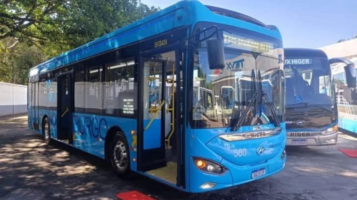 Friburgo testa ônibus elétrico Higer Azure A12 BR no transporte