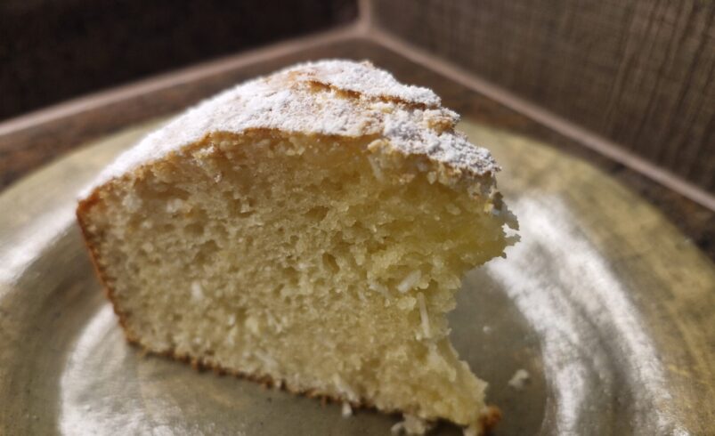 Luciana Ferraz ensina receita de bolo de coco cremoso no Toda Manhã