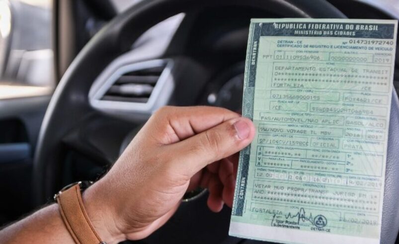 Metade dos motoristas do RJ está com IPVA 2025 em atraso