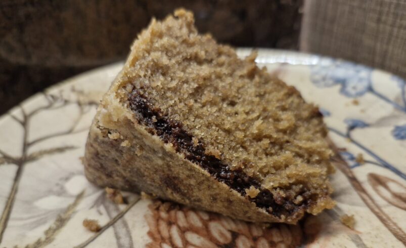 Bolo de Café com Brigadeiro Cremoso: Delícia Caseira
