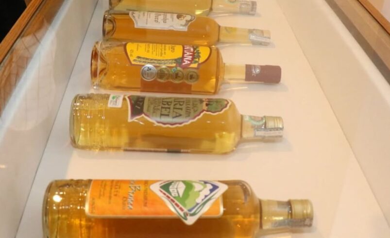 Exposição sobre cachaça