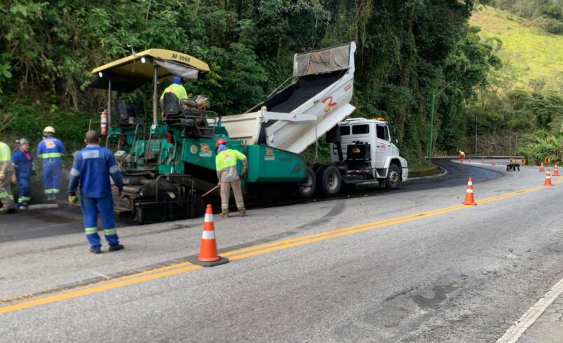 Obras avançam na Serra dos Três Picos, na RJ-116 em Cachoeiras