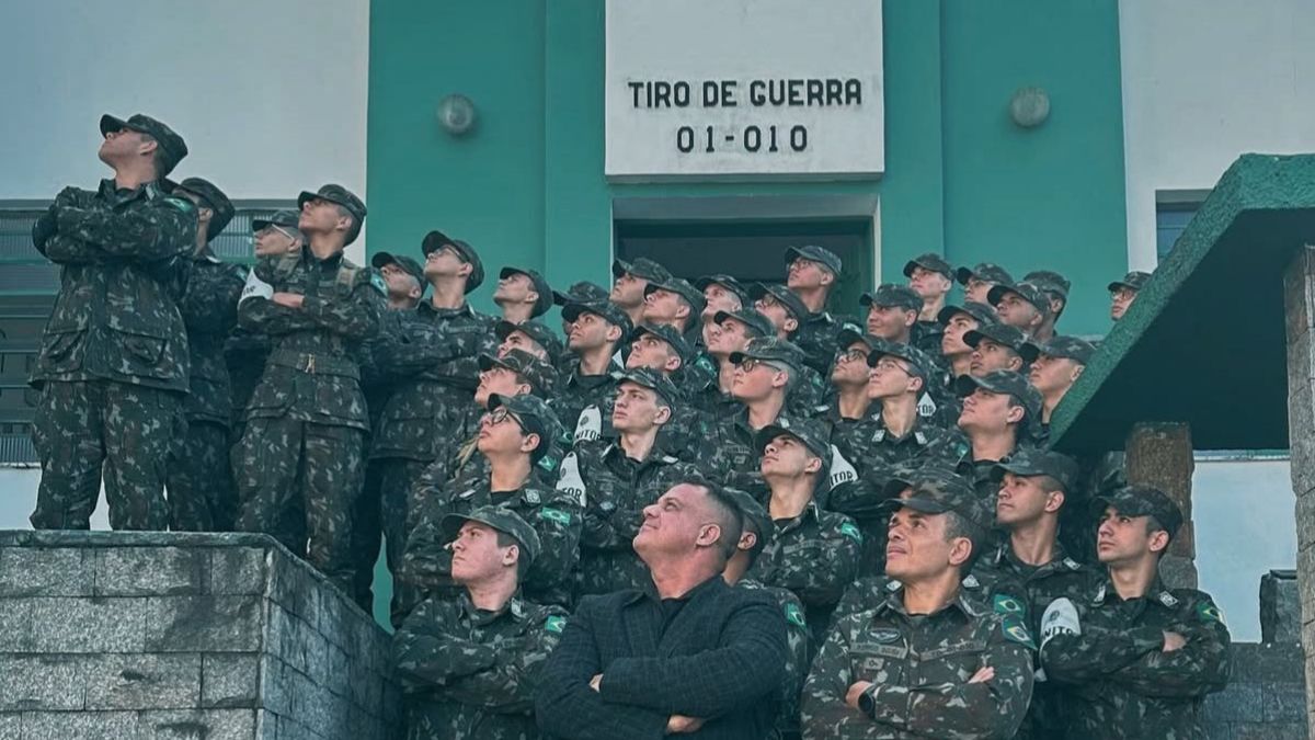 Golpes em redes sociais usam nome do Exército em Nova Friburgo
