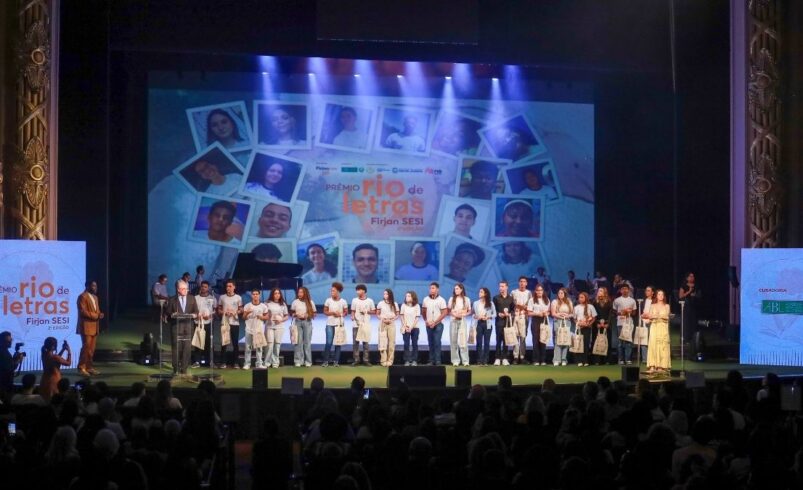 Alunos da Firjan SESI de Nova Friburgo são premiados no Rio de Letras 2025