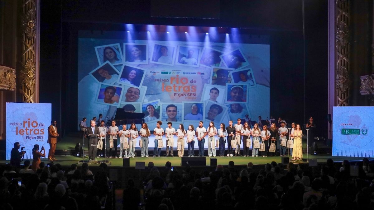 Alunos da Firjan SESI de Nova Friburgo são premiados no Rio de Letras 2025