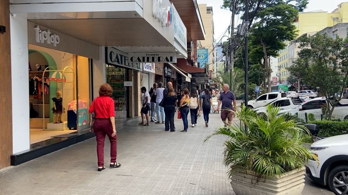 Comércio de Nova Friburgo vai funcionar nos três feriados de novembro