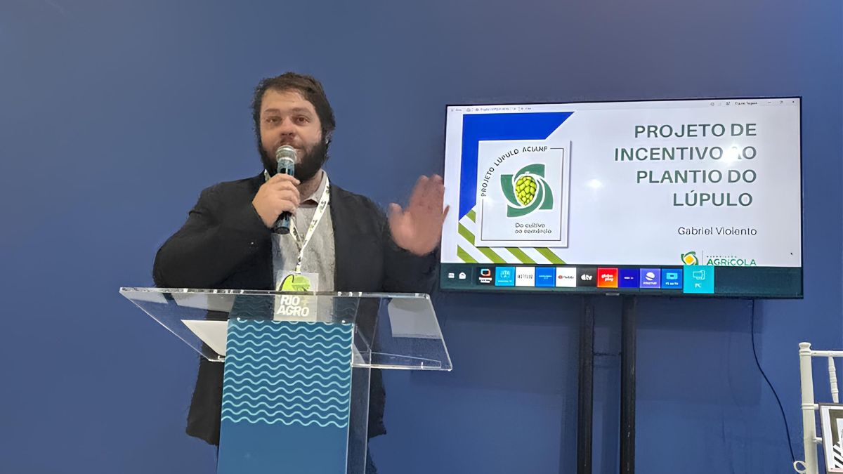 Gabriel Violento, consultor da ACIANF, apresenta Projeto de Incentivo ao Plantio do Lúpulo no Rio + Agro