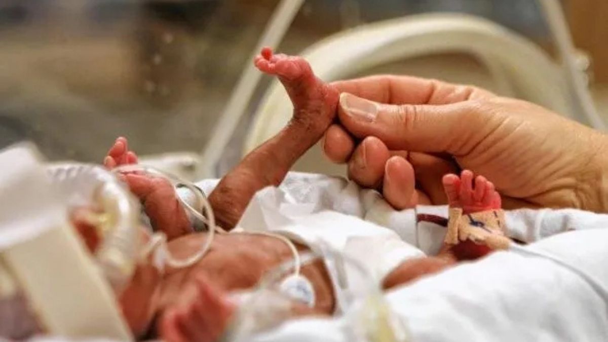 Novembro Roxo destaca prematuridade e importância da enfermagem