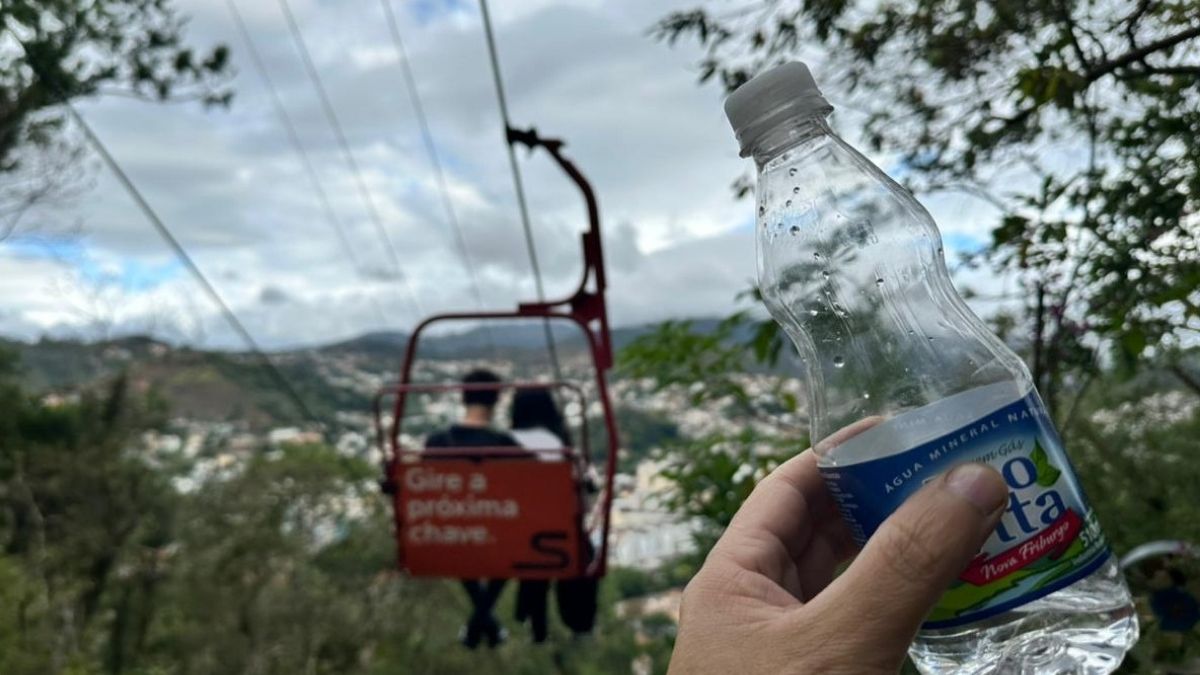 Sustentabilidade no turismo: EcoModas transforma garrafas PET em Nova Friburgo