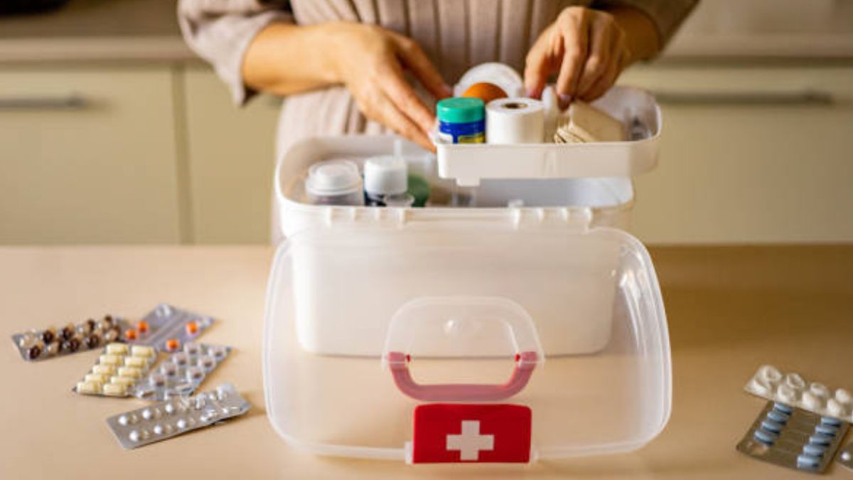 Férias seguras começam com um kit de primeiros socorros