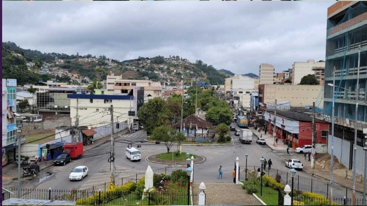 Operação Calçada Livre fiscaliza calçadas em Conselheiro Paulino