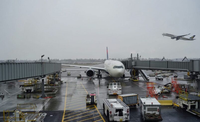 Viagem com atraso ou cancelamento: entenda seus direitos