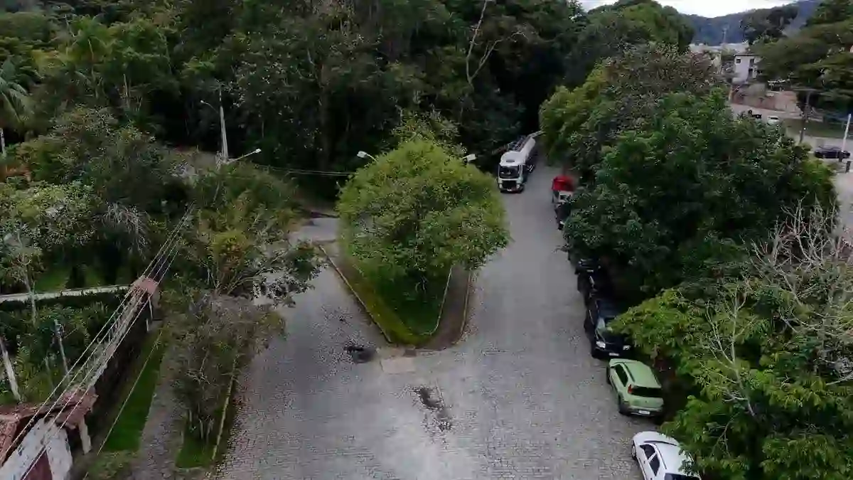 Obras  interditam trecho da Alameda Princesa Isabel em Friburgo